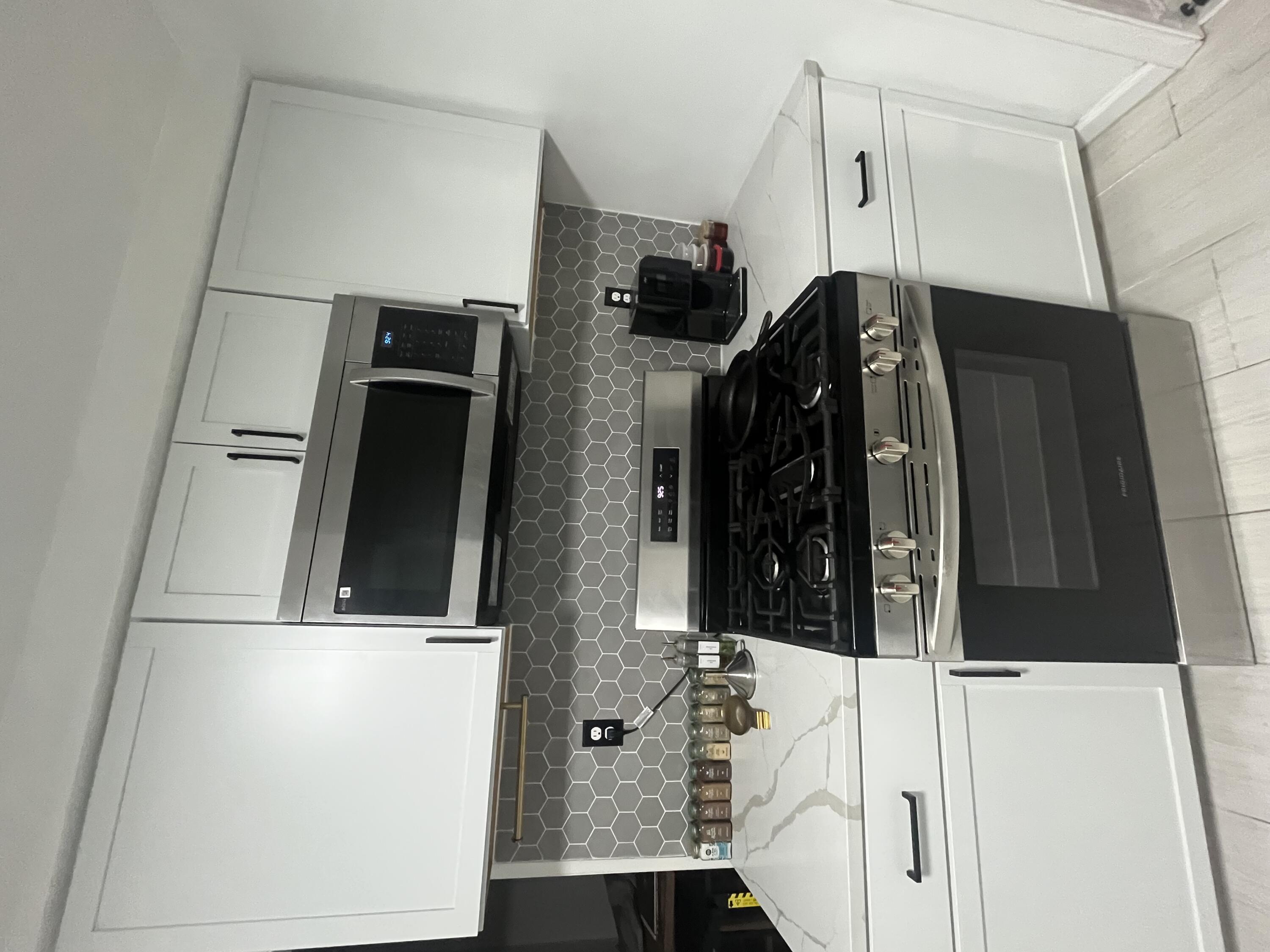 19186 Sunderland Road Detroit, MI 48219 - Photo 7 of 9 IMG_4816