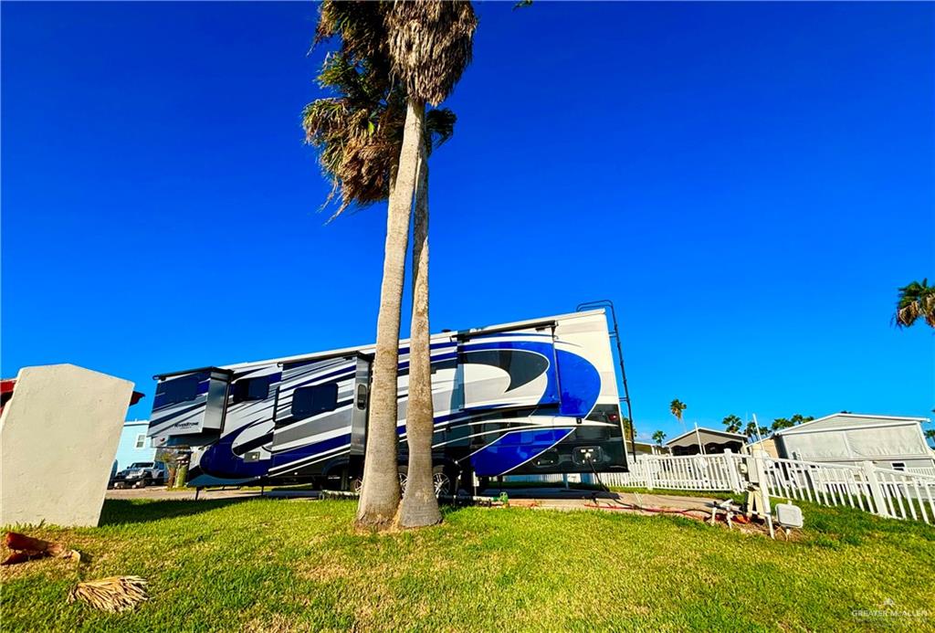 142 East Bonnet Circle Port Isabel, TX 78578 - Photo 3 of 26