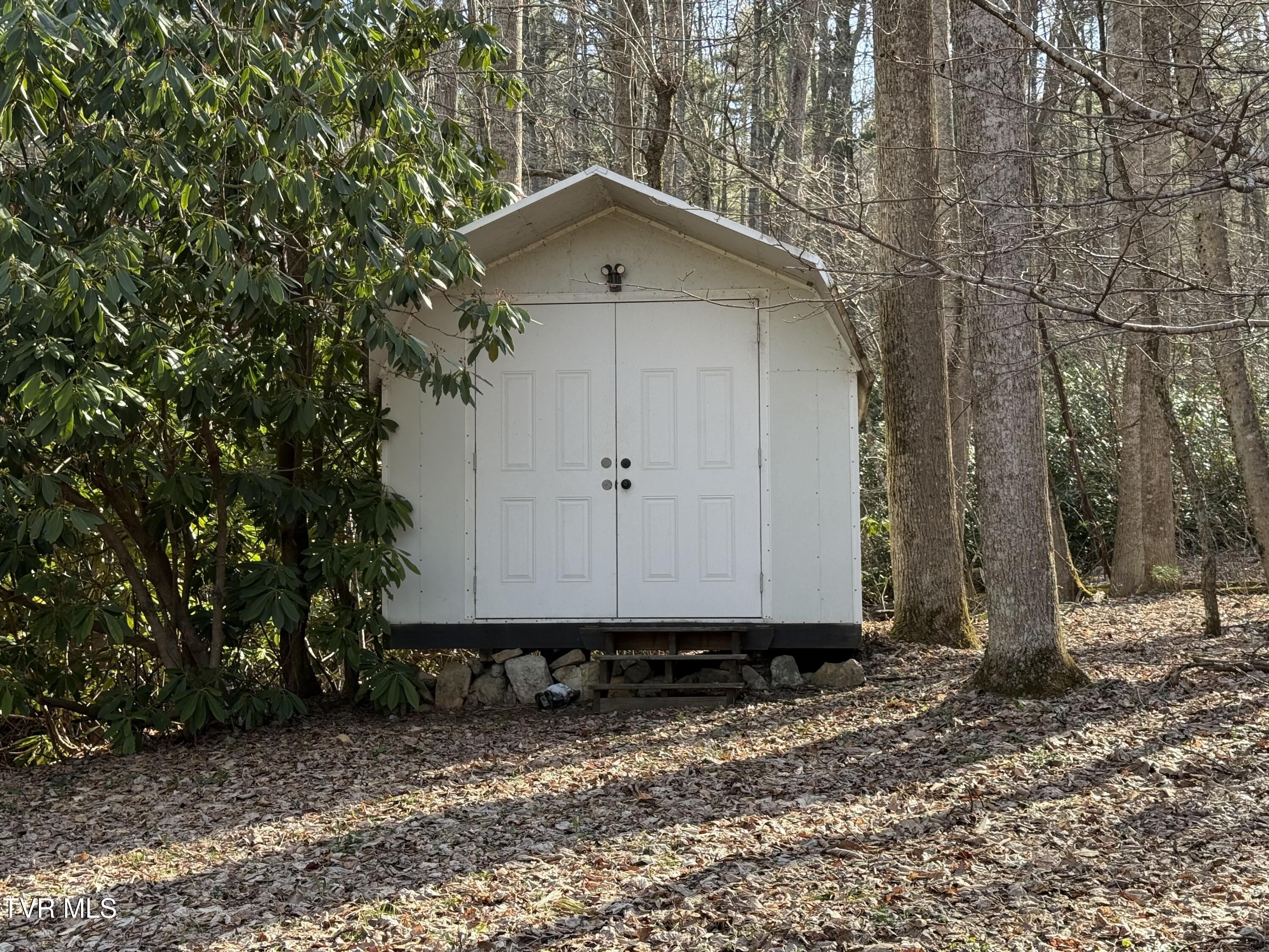 1770 Red Brush Road Mountain City, TN 37683 - Photo 3 of 26 1770 Redbrush 31