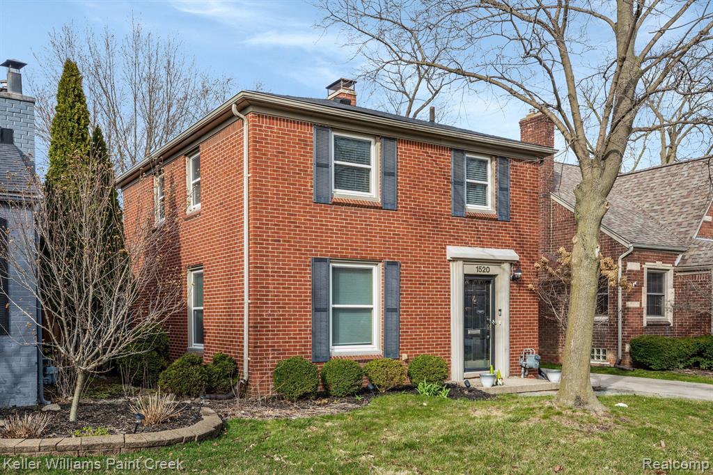 1520 Hampton Road Grosse Pointe Woods, MI 48236 - Photo 4 of 34