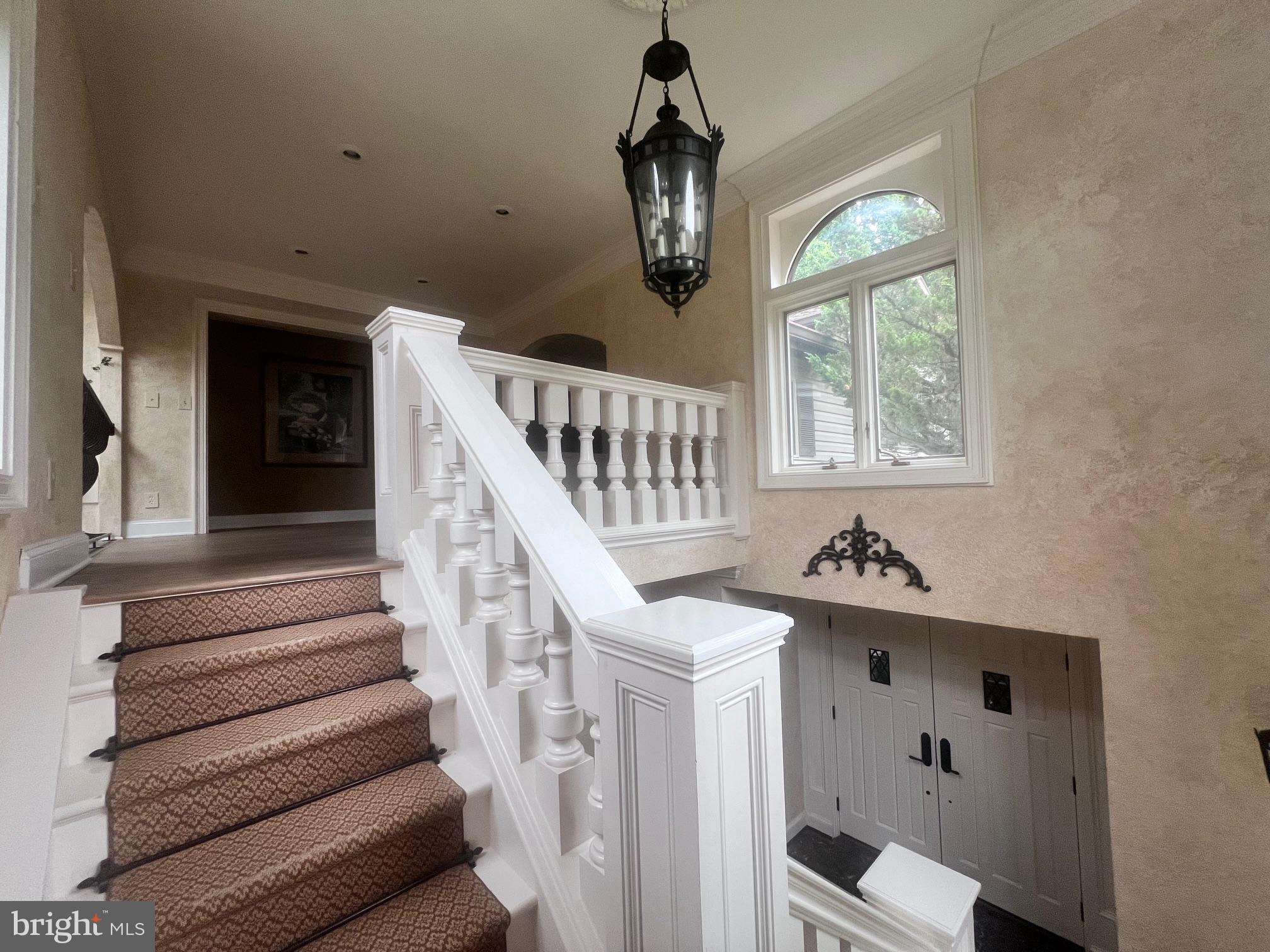 15729 Holly Grove Road Silver Spring, MD 20905 - Photo 19 of 37 Stairway