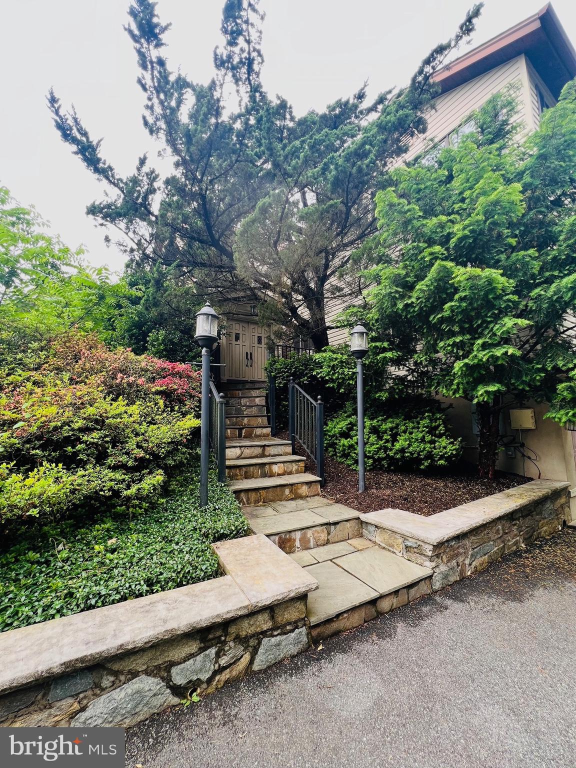 15729 Holly Grove Road Silver Spring, MD 20905 - Photo 2 of 37 Walkway stairs to front of home
