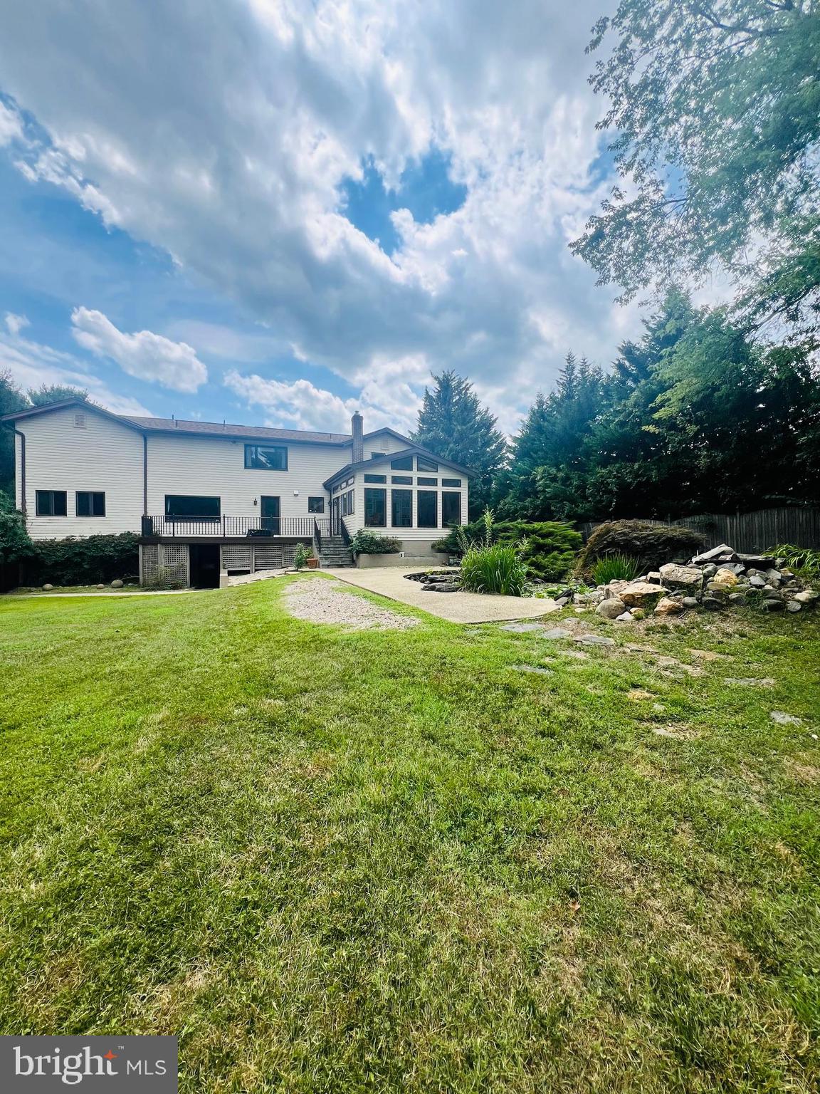 15729 Holly Grove Road Silver Spring, MD 20905 - Photo 8 of 37