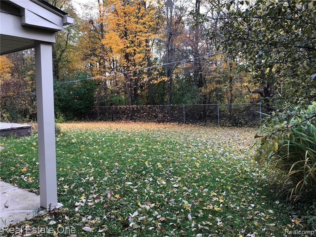 35687 Johnstown Road Farmington Hills, MI 48335 - Photo 21 of 22