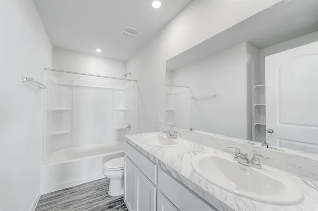 $265,990 | 837 Eagles Nest Drive, Cleburne, TX 76031