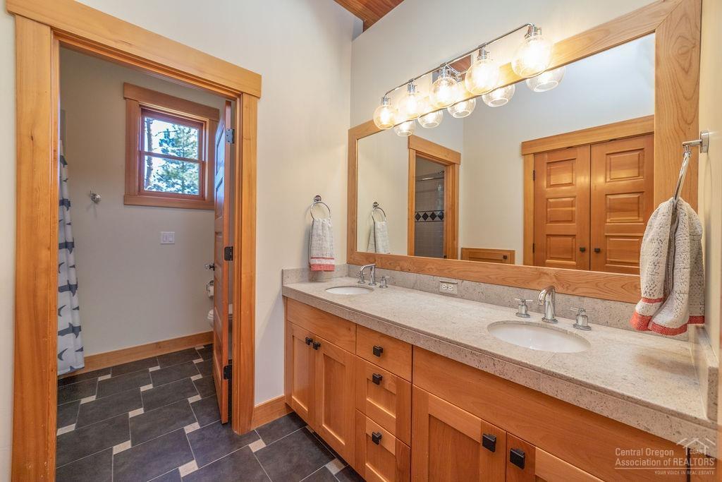 61075 Bachelor View Road Bend, OR 97702 - Photo 16 of 25 Additional Photo