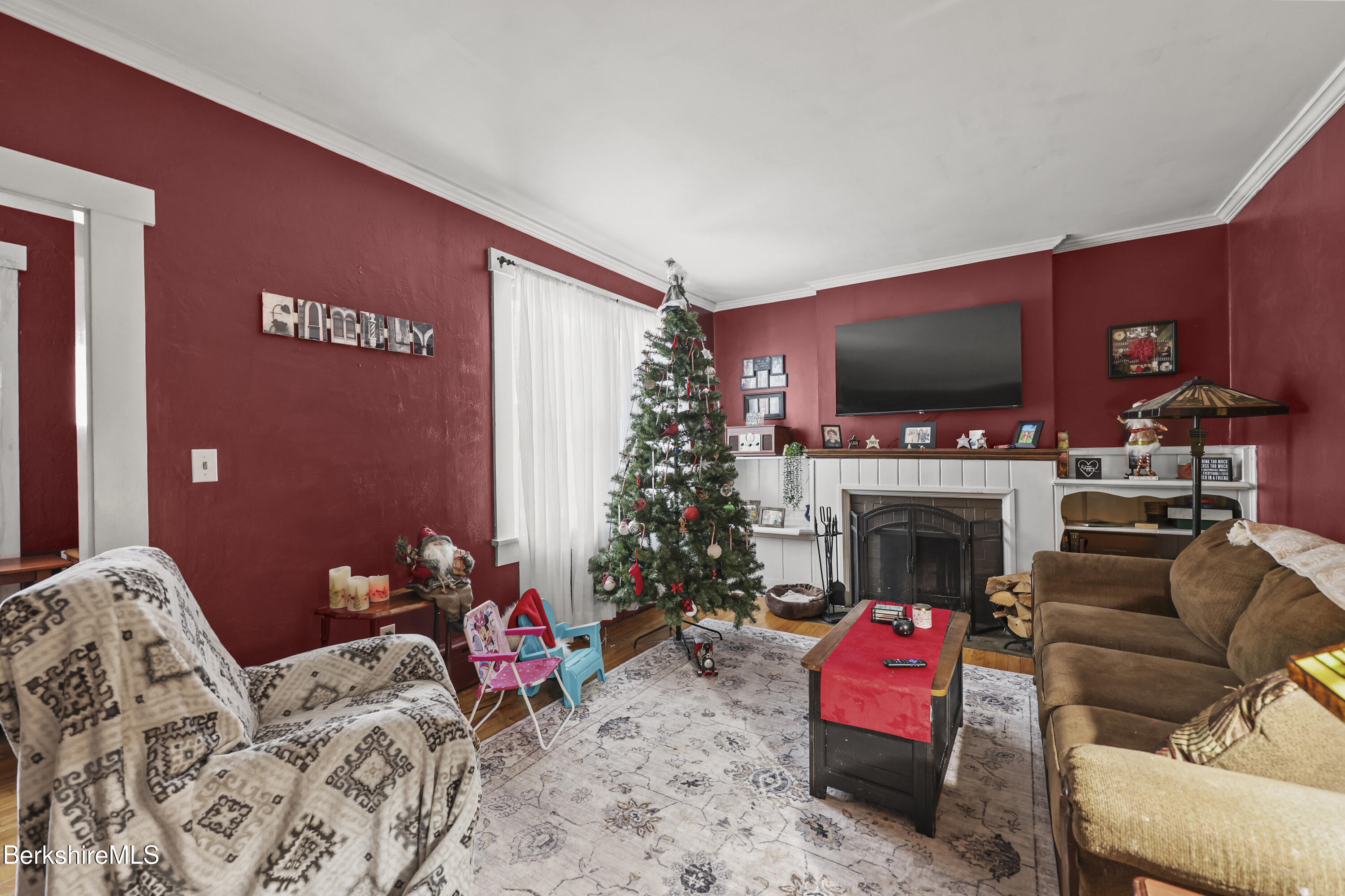 12 2nd Street Adams, MA 01220 - Photo 11 of 35 20 Living Room
