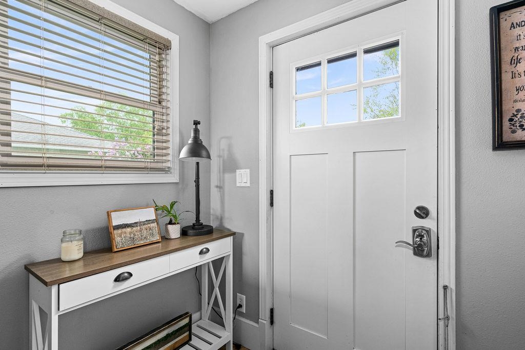 803 Almac Drive Proctor, MN 55810 - Photo 5 of 34