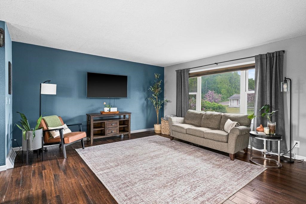 803 Almac Drive Proctor, MN 55810 - Photo 6 of 34