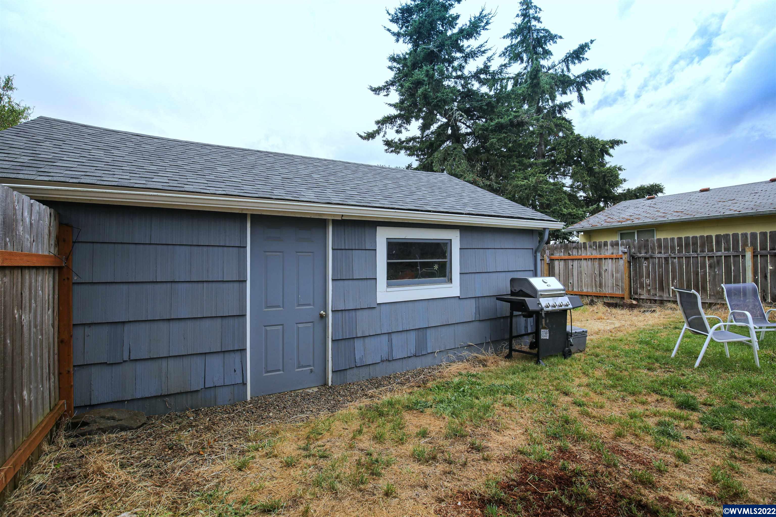 215 Southwest Jasper Street Dallas, OR 97338 - Photo 37 of 42 Gallery Image 37