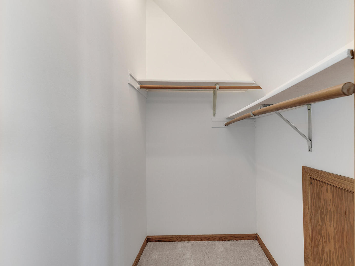 751 Woodcrest Lane Lemont, IL 60439 - Photo 20 of 31