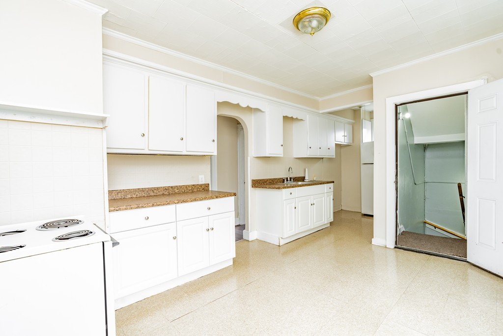 17 Marble Street Springfield, MA 01105 - Photo 17 of 37