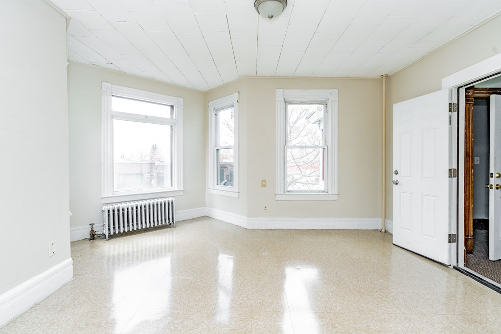 17 Marble Street Springfield, MA 01105 - Photo 21 of 37