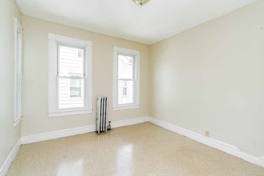 17 Marble Street Springfield, MA 01105 - Photo 24 of 37