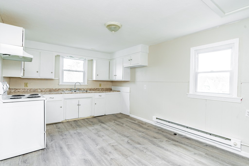 17 Marble Street Springfield, MA 01105 - Photo 28 of 37