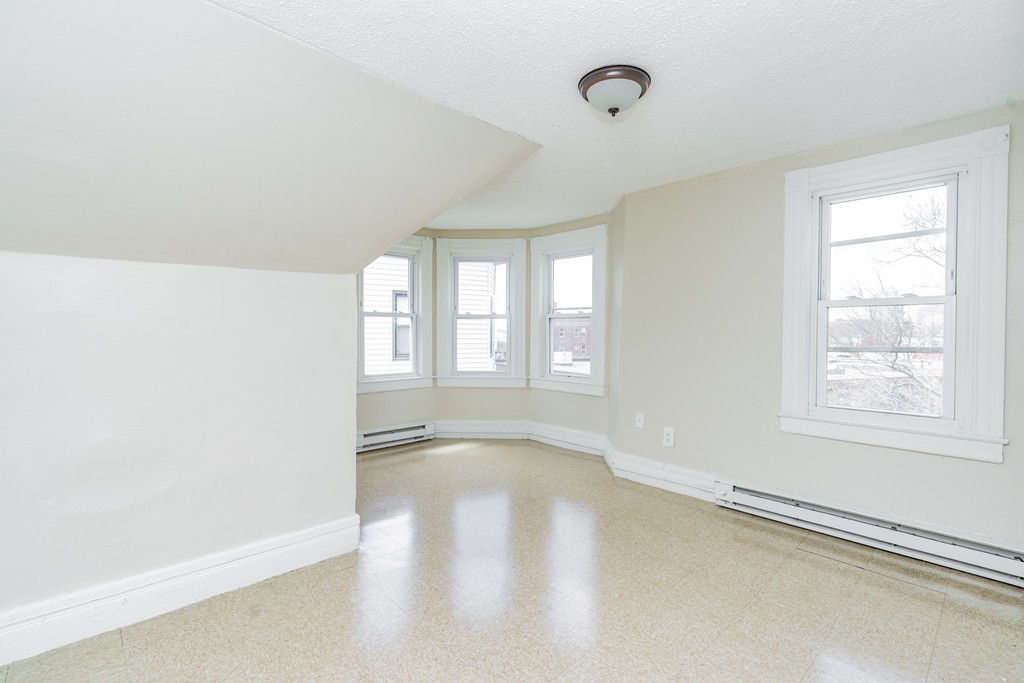 17 Marble Street Springfield, MA 01105 - Photo 31 of 37