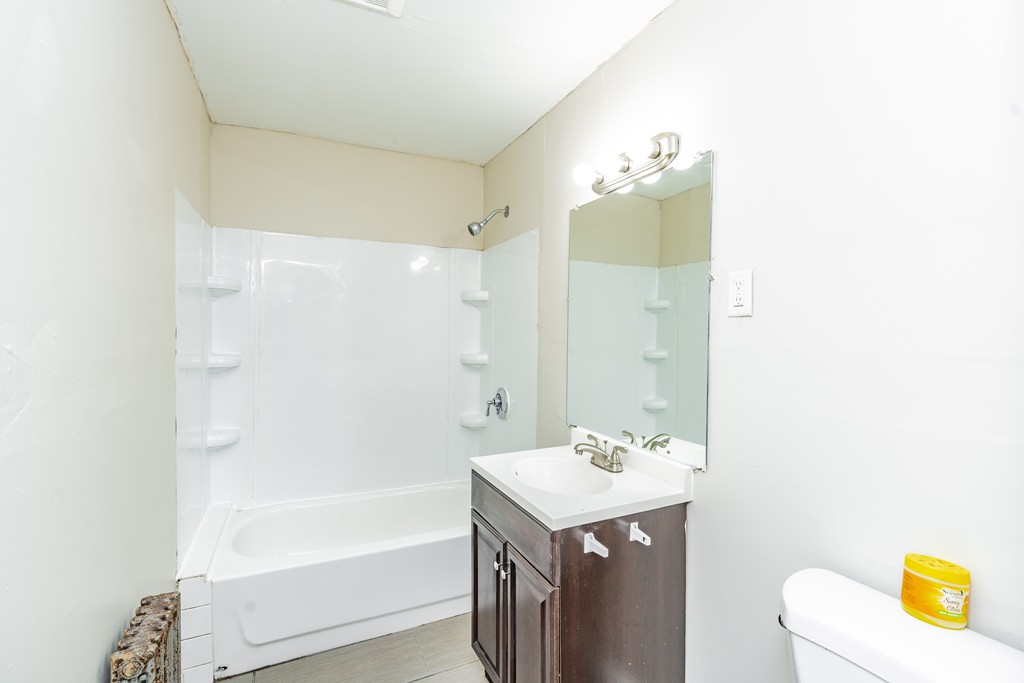 17 Marble Street Springfield, MA 01105 - Photo 35 of 37