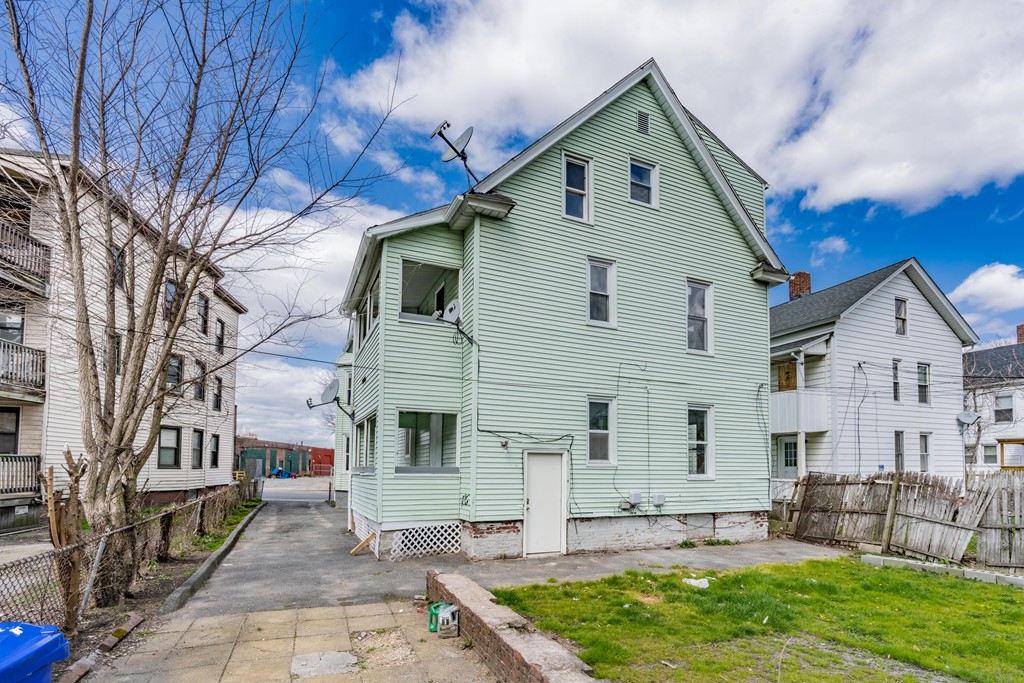17 Marble Street Springfield, MA 01105 - Photo 36 of 37