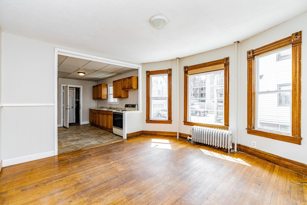 17 Marble Street Springfield, MA 01105 - Photo 7 of 37