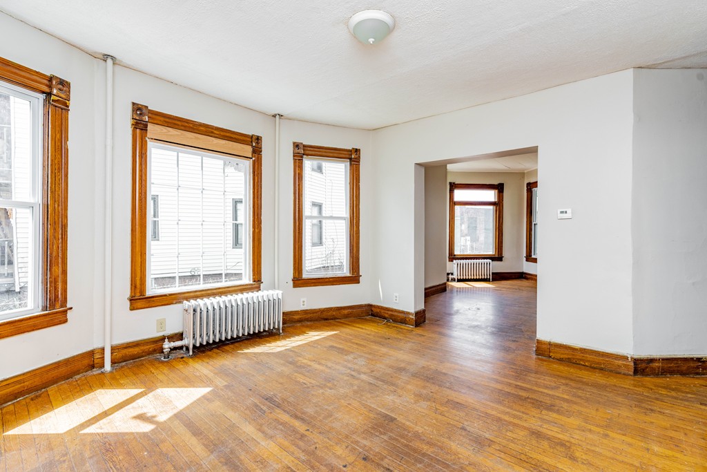 17 Marble Street Springfield, MA 01105 - Photo 9 of 37