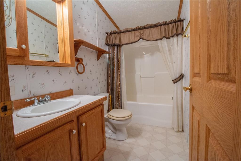 1788 Mercer Grove City Road Mercer, PA 16137 - Photo 14 of 25