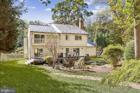 $1,275,000 | 8033 Cypress Grove Lane, Cabin John, MD 20818