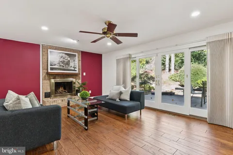 $1,275,000 | 8033 Cypress Grove Lane, Cabin John, MD 20818