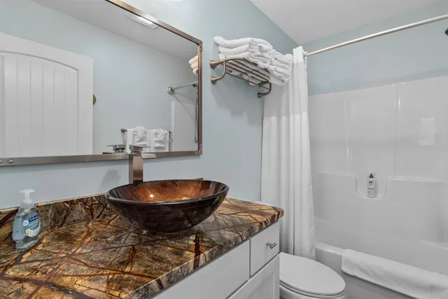 $1,249,000 | 17 Highwoods Drive, Unit 16 AND 17, Intervale, NH 03845