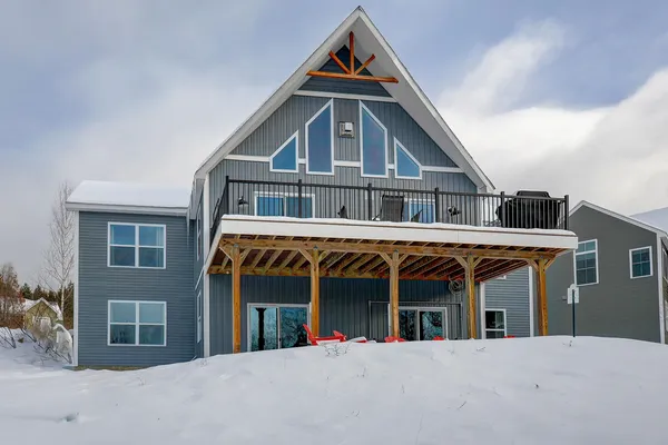 $1,195,000 | 17 Highwoods Drive, Unit 16 AND 17, Intervale, NH 03845