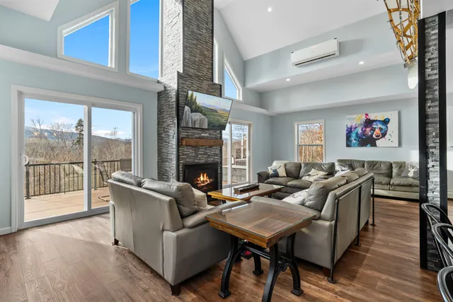 $1,249,000 | 17 Highwoods Drive, Unit 16 AND 17, Intervale, NH 03845