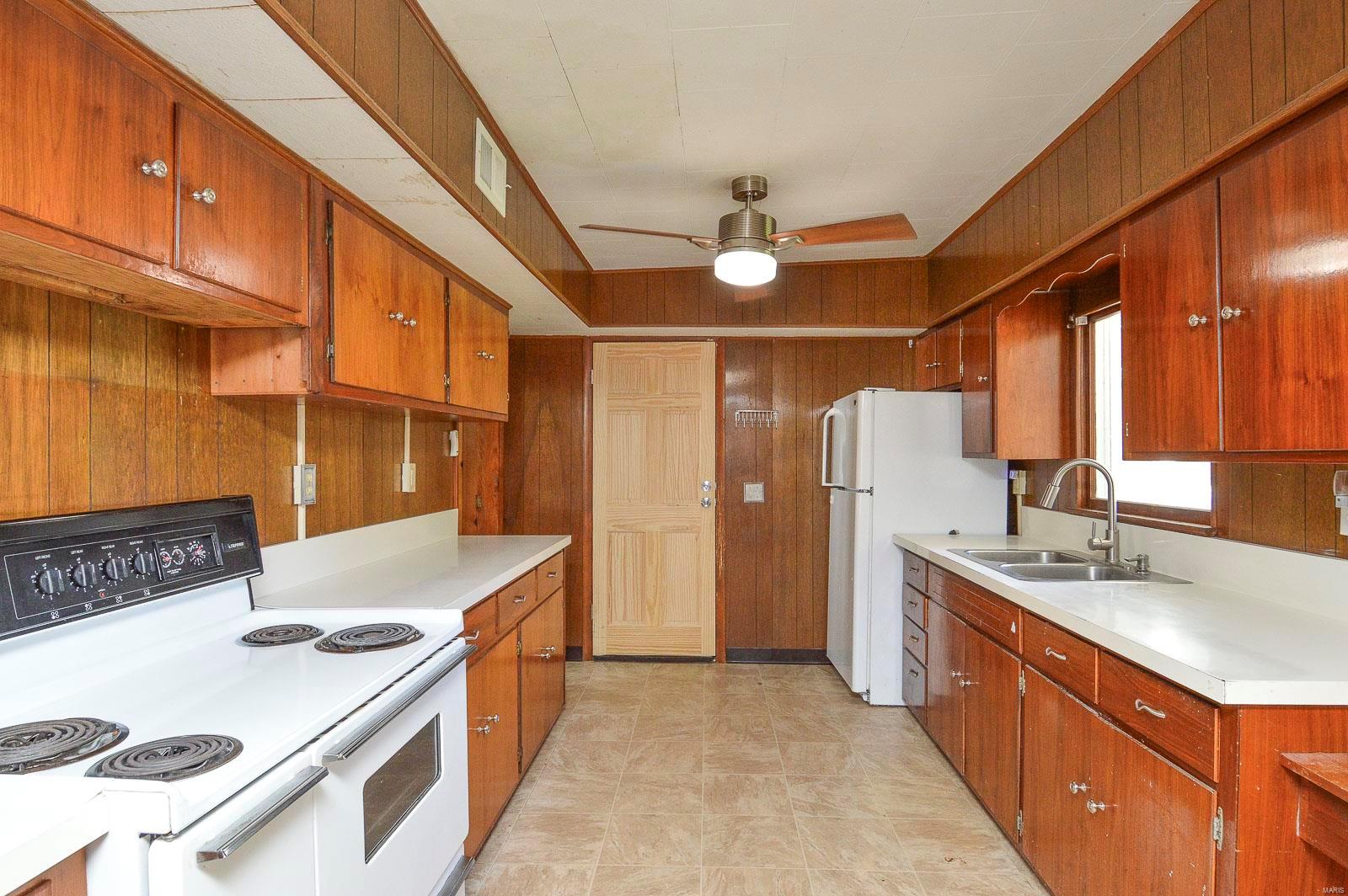 2113 East A Street Belleville, IL 62221 - Photo 10 of 34