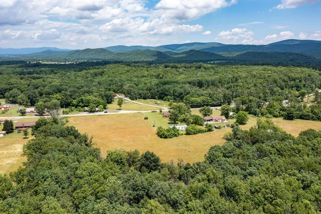 $845,000 | 1655 Howardsville Turnpike, Stuarts Draft, VA 24477