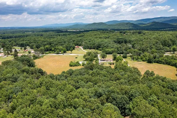 $845,000 | 1655 Howardsville Turnpike, Stuarts Draft, VA 24477