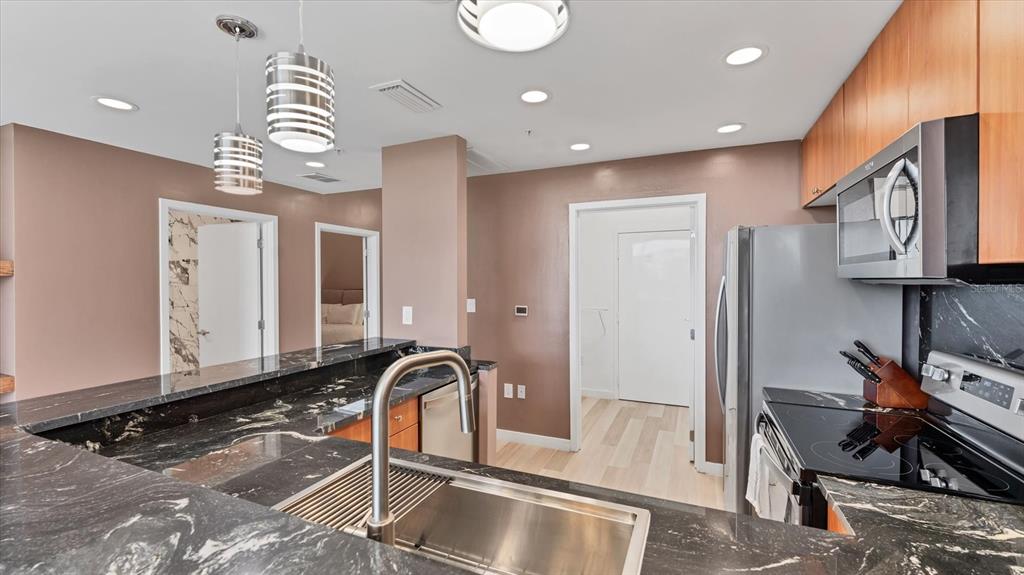 525 East Jackson Street, Unit 506 Orlando, FL 32801 - Photo 15 of 52