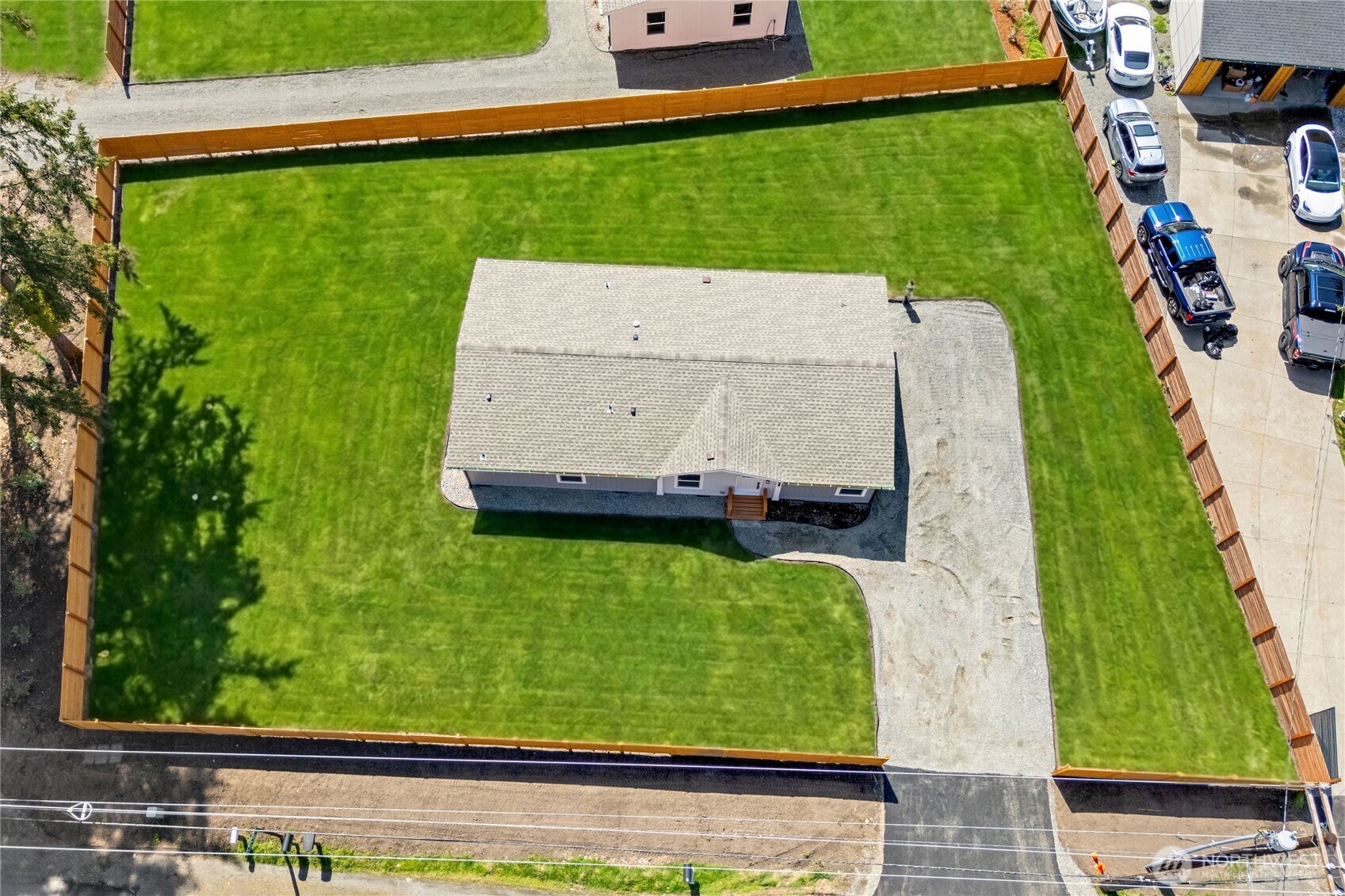 18429 Southeast Covington Sawyer Road Kent, WA 98042 - Photo 4 of 40