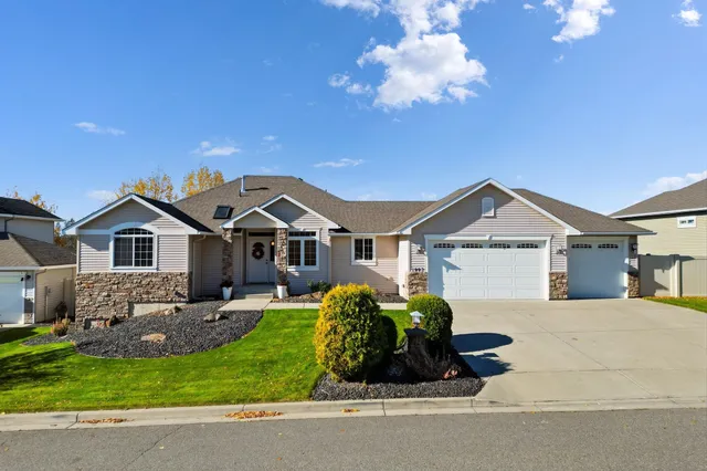 $599,000 | 1002 West Highpeak Drive, Spokane, WA 99224