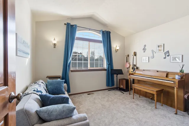 $599,000 | 1002 West Highpeak Drive, Spokane, WA 99224