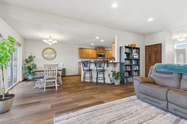 $599,000 | 1002 West Highpeak Drive, Spokane, WA 99224