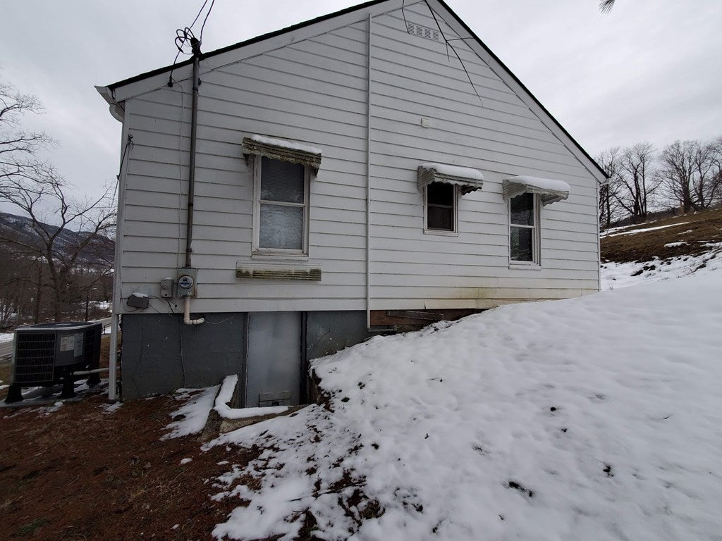 2389 Gratton Road Tazewell, VA 24651 - Photo 5 of 16 Gallery Image 5