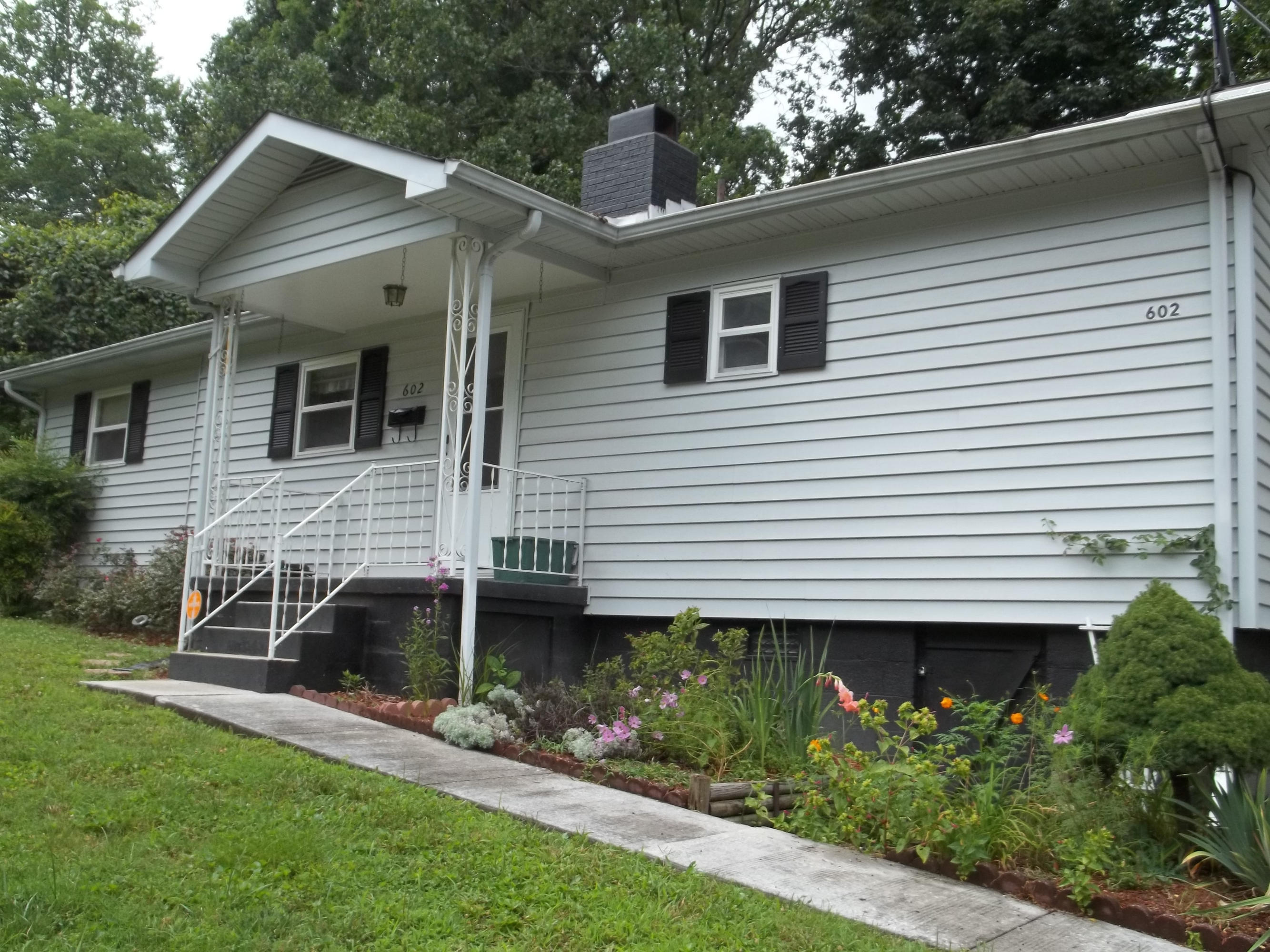 602 Florida Avenue Oak Ridge, TN 37830 - Photo 2 of 18 100_5862