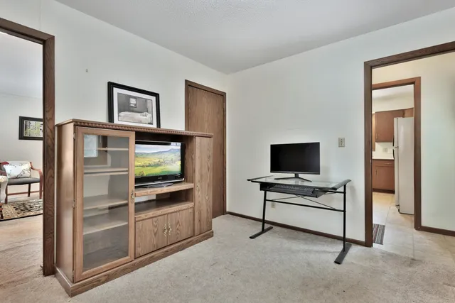 $350,000 | 15385 310th Street, Center City, MN 55012