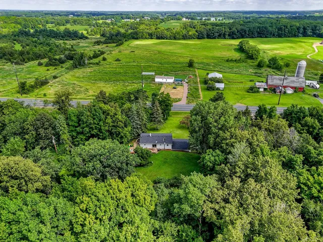 $350,000 | 15385 310th Street, Center City, MN 55012