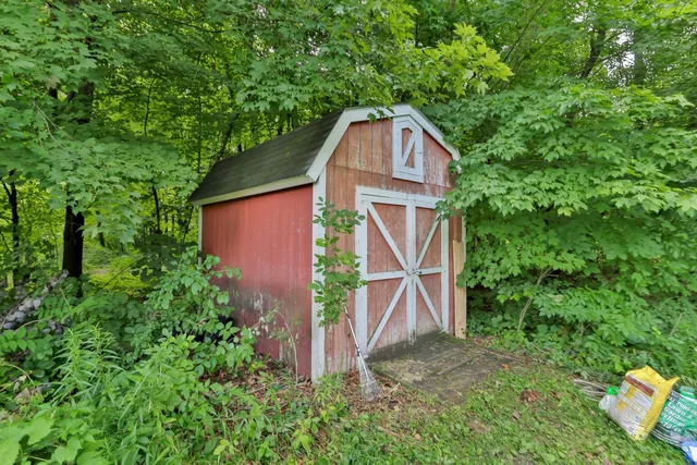 $350,000 | 15385 310th Street, Center City, MN 55012