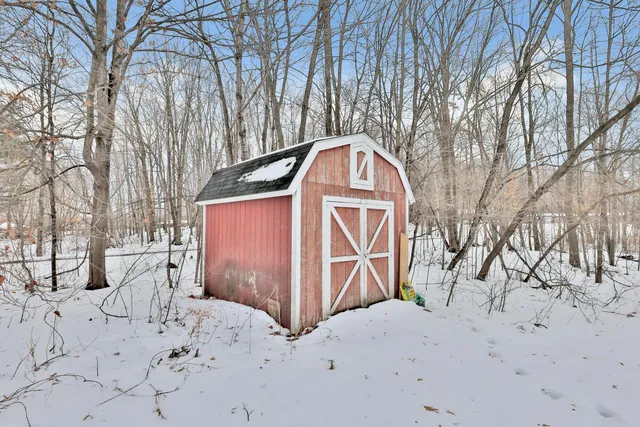 $350,000 | 15385 310th Street, Center City, MN 55012