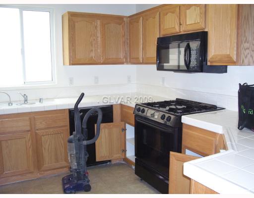 7287 Plantanus Road Las Vegas, NV 89113 - Photo 2 of 12 Kitchen.