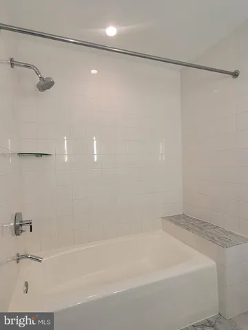 $1,800 | 219-29 South 18th Street, Unit 503, Philadelphia, PA 19103
