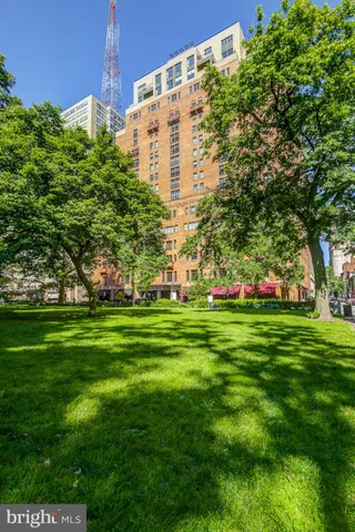 $1,800 | 219-29 South 18th Street, Unit 503, Philadelphia, PA 19103