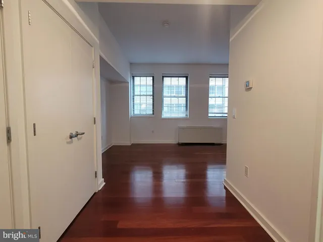 $1,800 | 219-29 South 18th Street, Unit 503, Philadelphia, PA 19103