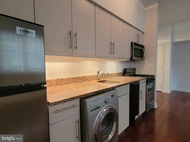 $1,800 | 219-29 South 18th Street, Unit 503, Philadelphia, PA 19103