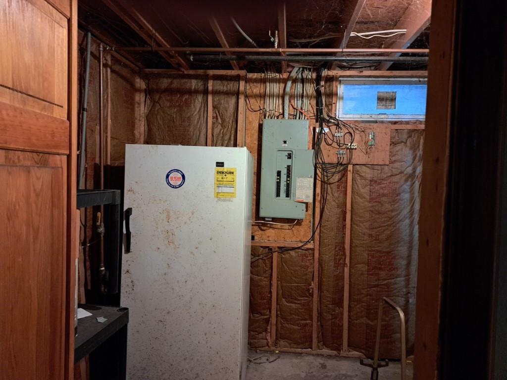 337 Pine Street Kane, PA 16735 - Photo 3 of 14 a utility room with dryer and washer